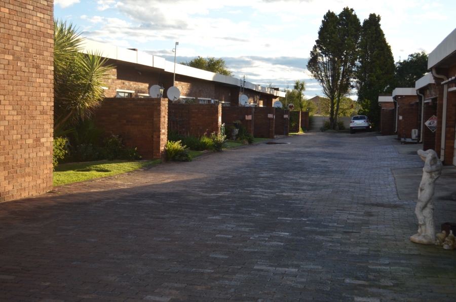 2 Bedroom Property for Sale in La Hoff North West